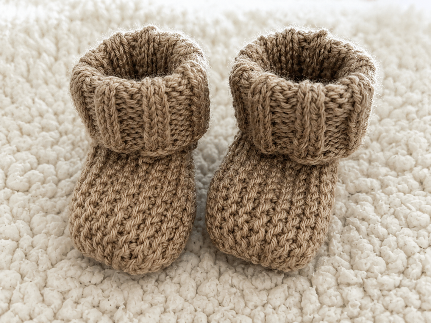 Easy Baby Booties Knitting Pattern, Beginner Knit Booties, Newborn Shoes Pattern, Knit Flat Booties PDF, DIY Baby Gift, Step by Step Photos
