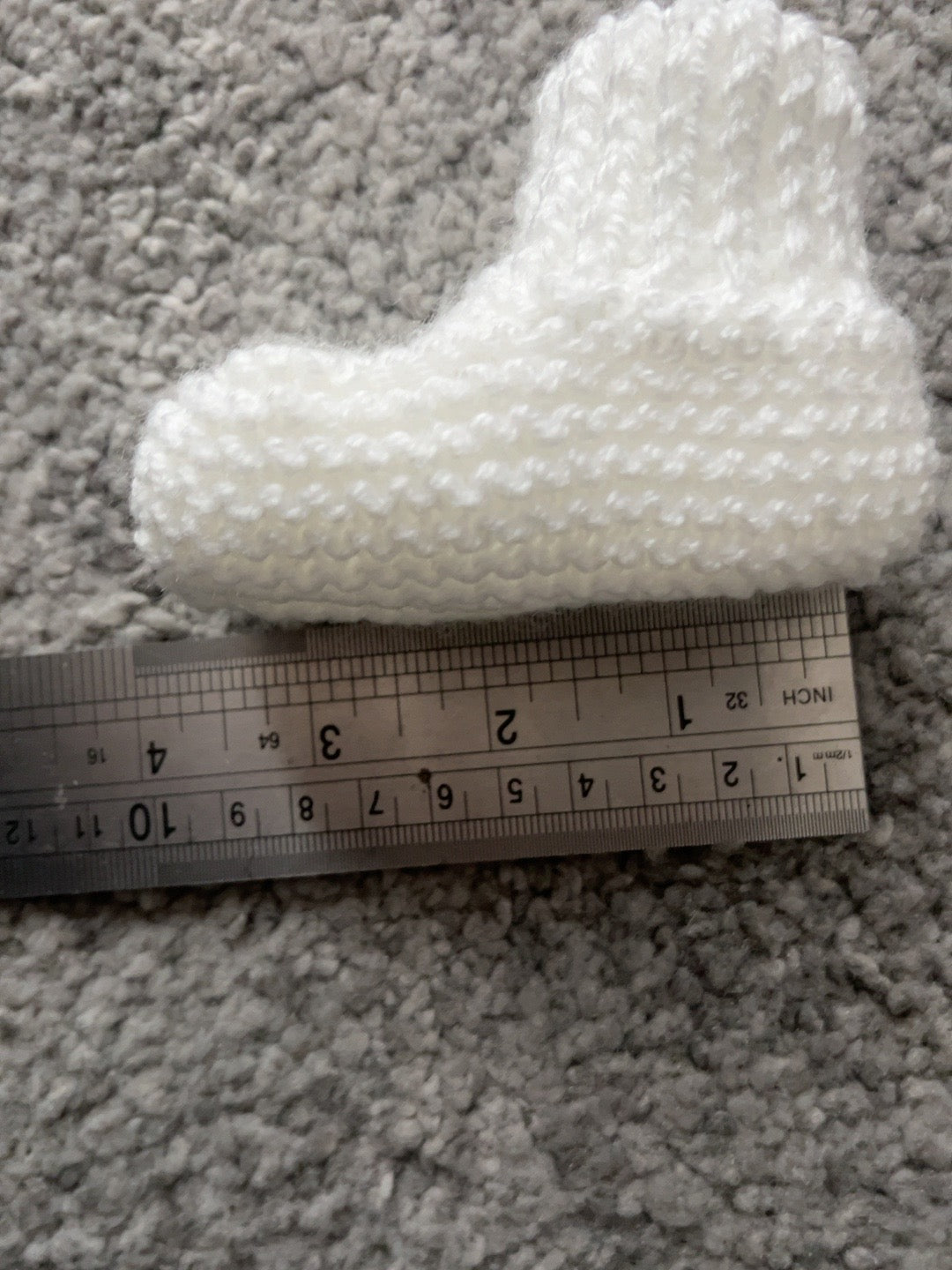 Baby Booties Knitting Pattern, Knit Flat Ribbed Baby Shoes, Newborn to 12 Months, DK Yarn, Straight Needles