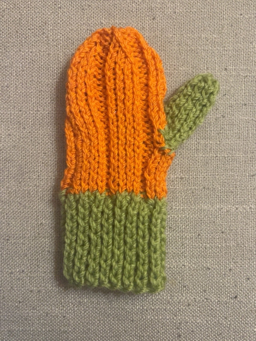 Pumpkin Mittens Knitting Pattern | Baby & Toddler Mittens | Knit Flat | Newborn to 2 Years